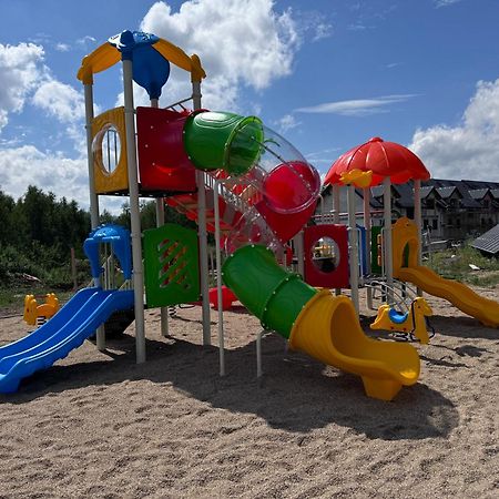 Kolorowe Cieplice - Apartamenty Z Widokiem Na Karkonosze เยเลเนียกูรา ภายนอก รูปภาพ