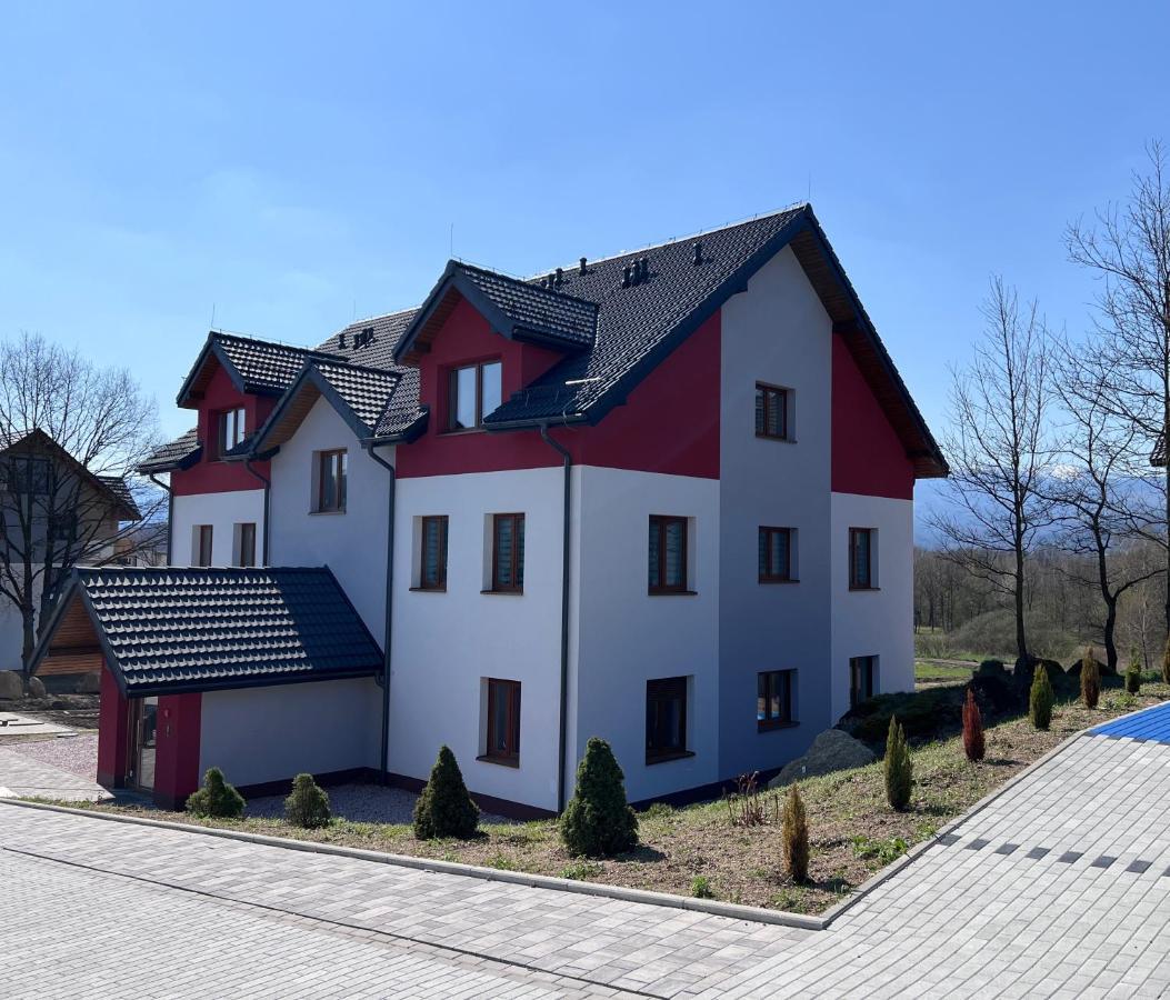 Kolorowe Cieplice - Apartamenty Z Widokiem Na Karkonosze เยเลเนียกูรา ภายนอก รูปภาพ