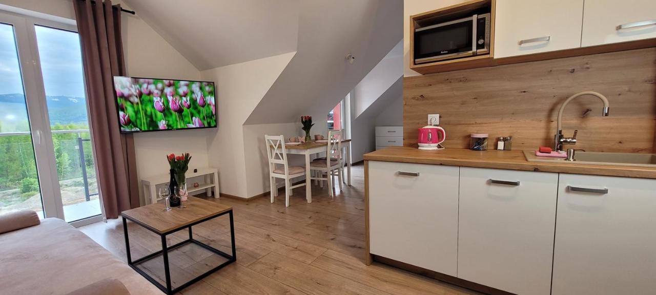 Kolorowe Cieplice - Apartamenty Z Widokiem Na Karkonosze เยเลเนียกูรา ภายนอก รูปภาพ