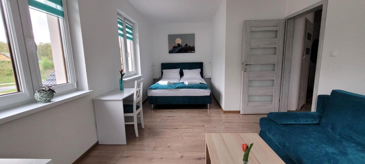 Kolorowe Cieplice - Apartamenty Z Widokiem Na Karkonosze เยเลเนียกูรา ภายนอก รูปภาพ